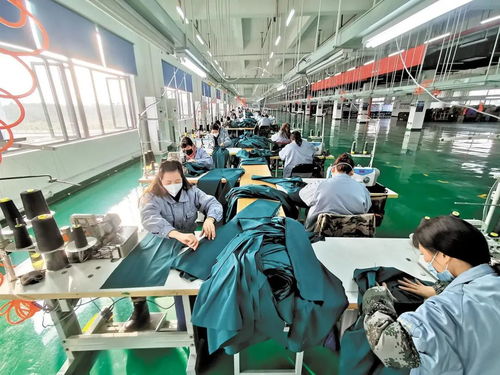 抗疫 他們 跨界 生產(chǎn)防疫物資,開辟了為生命護(hù)航的另一個(gè)戰(zhàn)場