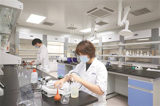 粵港澳大灣區(qū)搶抓機(jī)遇，將中醫(yī)藥產(chǎn)業(yè)由大做強(qiáng)